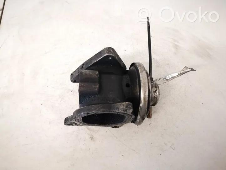 Mitsubishi Outlander EGR valve 038129637d