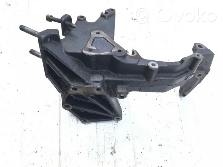 Peugeot 406 Engine mounting bracket 9625200880