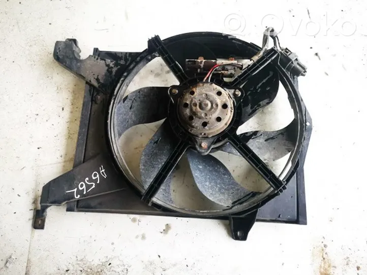 Volvo S40, V40 Kale ventilateur de radiateur refroidissement moteur 8240276