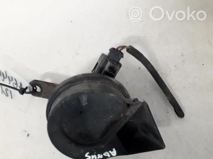 Volkswagen Polo IV 9N3 Horn signal 