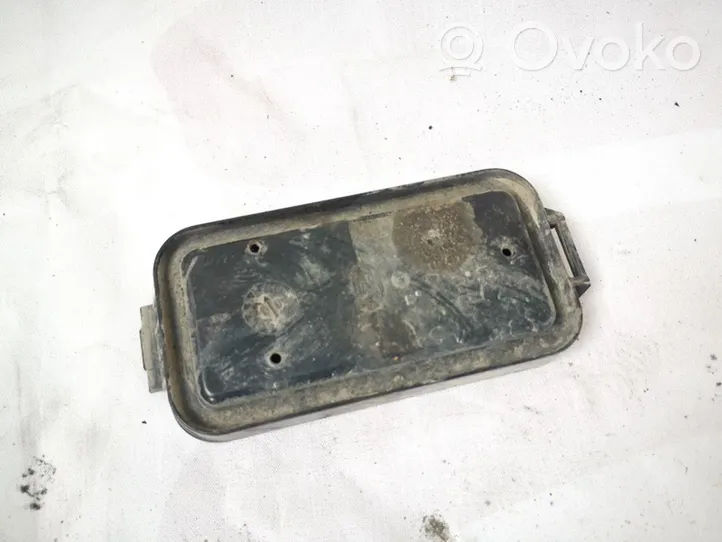 Volkswagen Bora Cache-poussière de phare avant 96359600