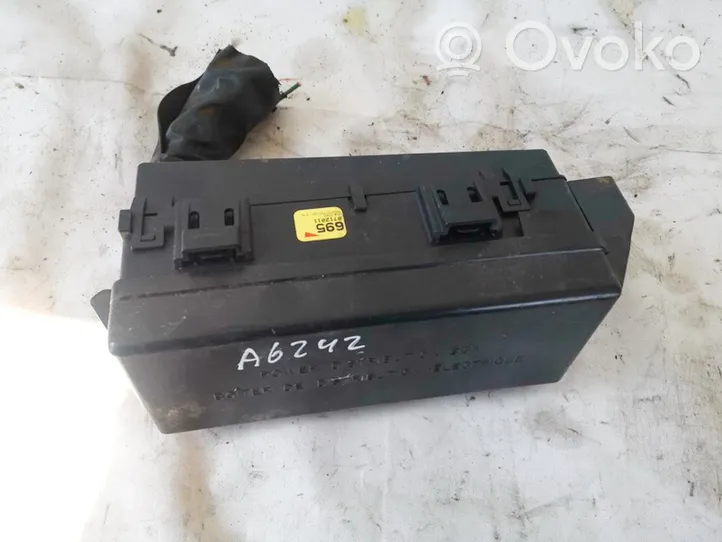 Jaguar S-Type Fuse box set 541695