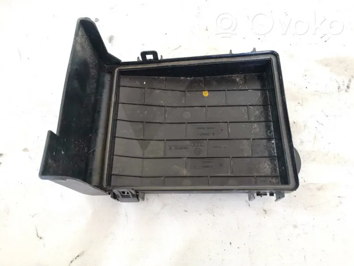 Seat Altea Fuse box cover 1k0937132d