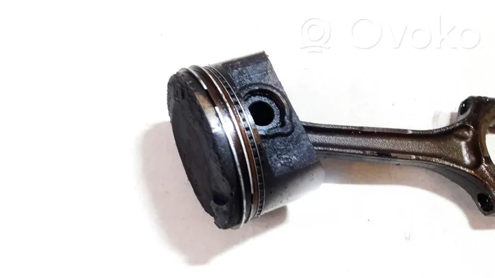 Toyota Corolla Verso AR10 Piston avec bielle 