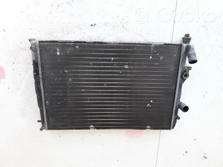 Renault Scenic I Radiateur de refroidissement 7700625842C