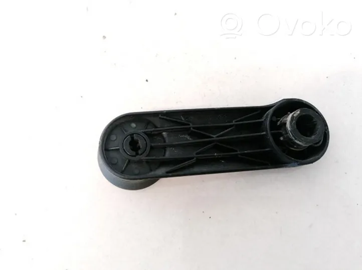 Opel Astra G Front door window winding handle 90247150