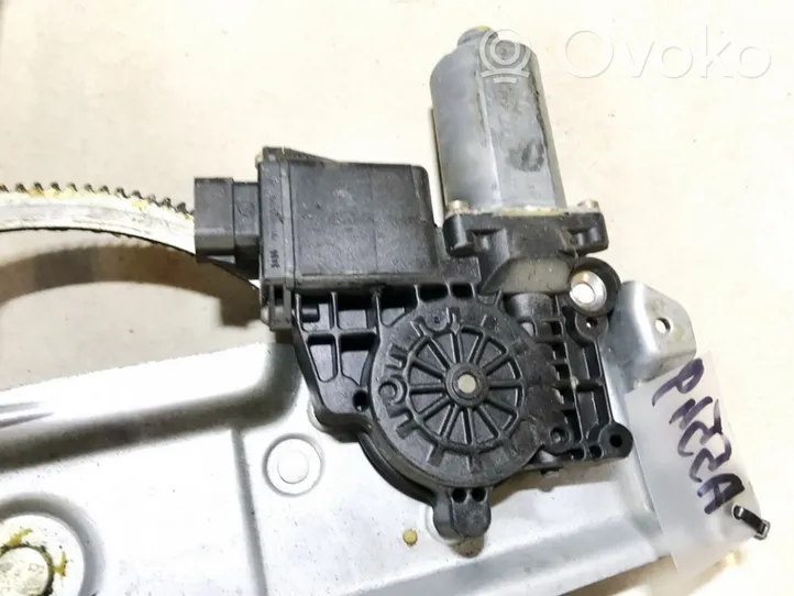 Opel Vectra B Front door window regulator motor 0130821655