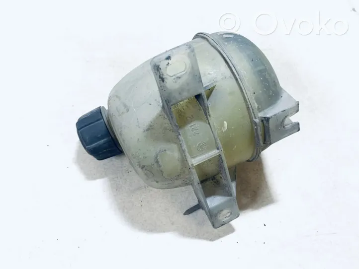 Renault Clio II Vase d'expansion / réservoir de liquide de refroidissement 7700836316