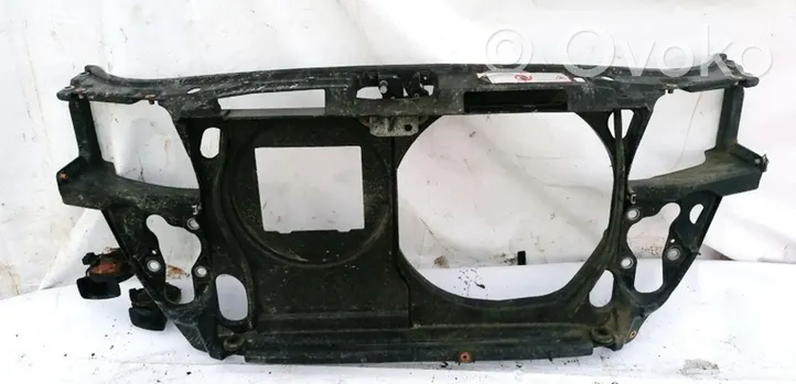 Audi A4 S4 B5 8D Radiatorių panelė (televizorius) 