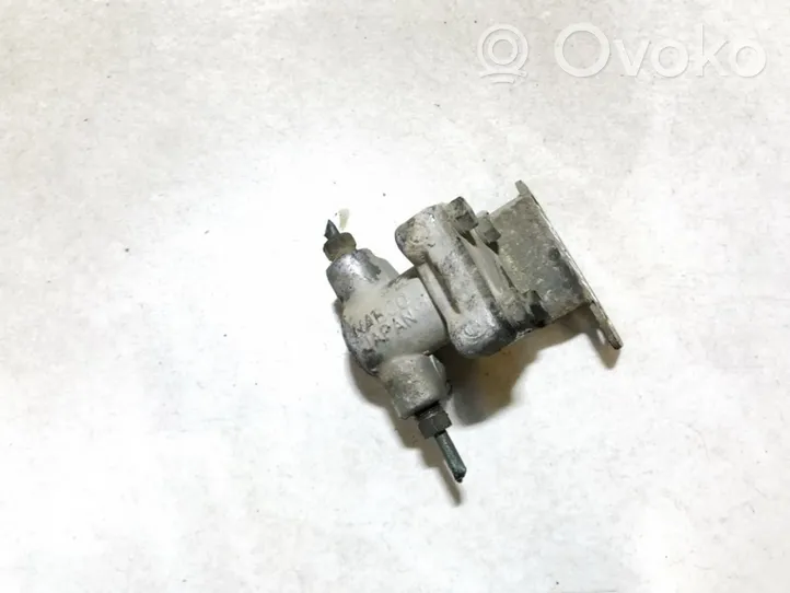 Nissan Primera Bremžu intensitātes (svara) regulators 