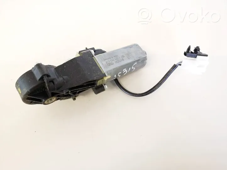 Mercedes-Benz E W211 Moteur de réglage de siège 0390203207