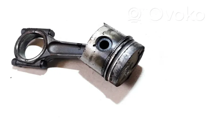 Citroen Berlingo Piston with connecting rod 