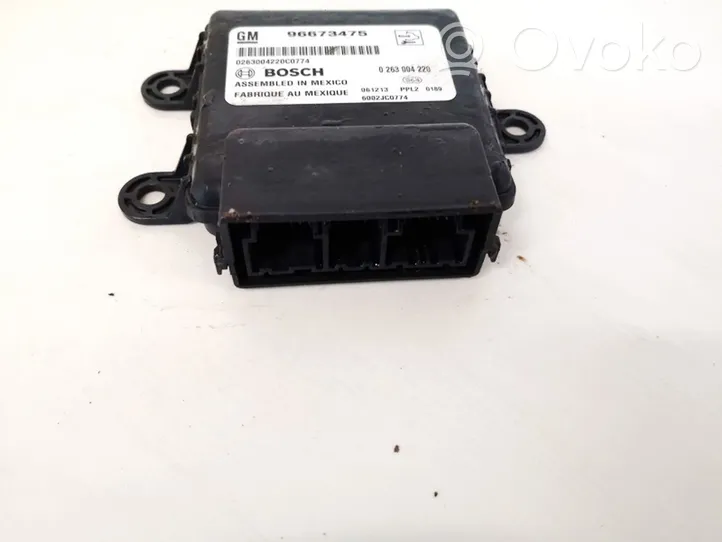 Opel Antara Centralina/modulo sensori di parcheggio PDC 96673475