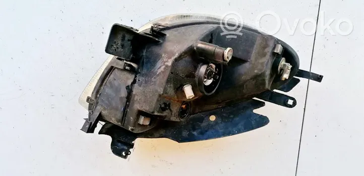 Citroen Xsara Picasso Faro delantero/faro principal 89300190