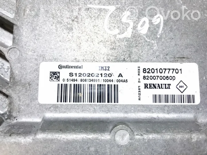 Renault Clio III Calculateur moteur ECU 8201077701