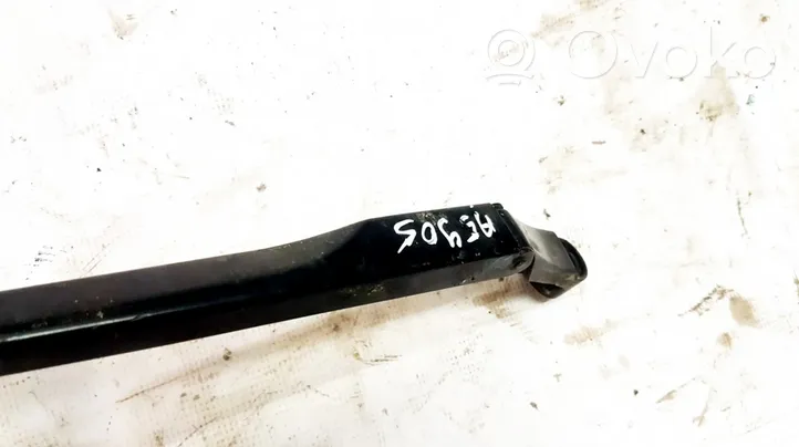 Toyota Avensis T270 Front wiper blade arm 3392126101
