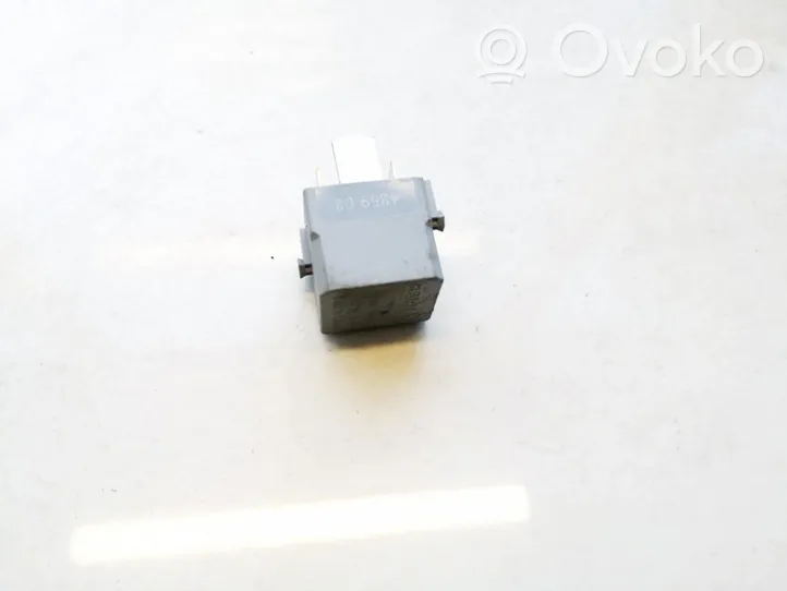 Volkswagen Crafter Other relay a0025422619