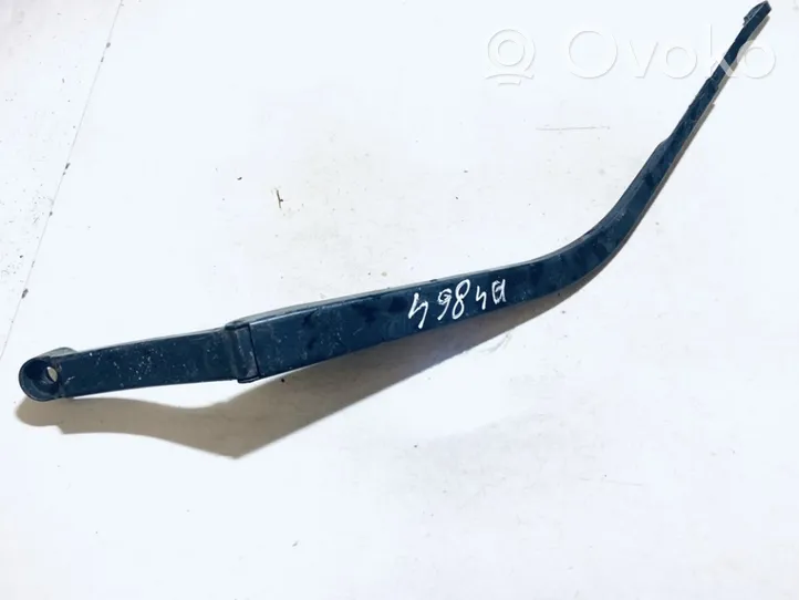 Mitsubishi Outlander Front wiper blade arm 1845