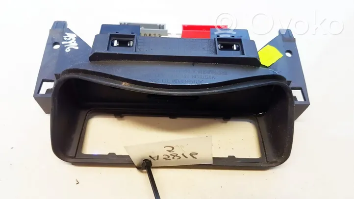 Renault Clio II Monitor/display/piccolo schermo P8200028364A