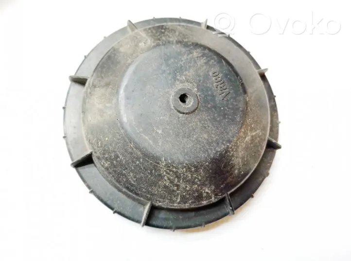 Saab 9-3 Ver1 Osłona żarówki lampy przedniej 60975810