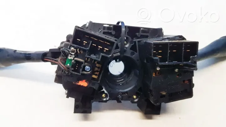 Nissan Almera Tino Interruptor/palanca de limpiador de luz de giro 54035040