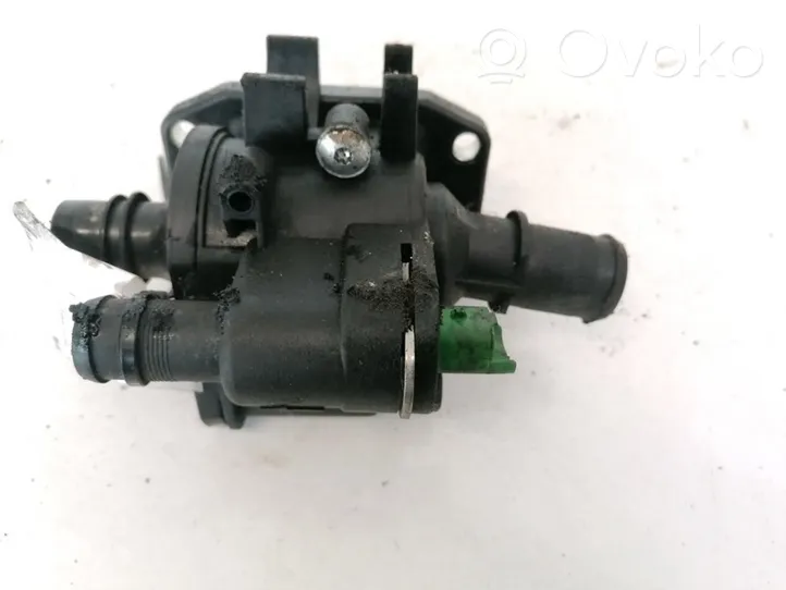 Ford Fusion Tuyau de liquide de refroidissement moteur 987070043