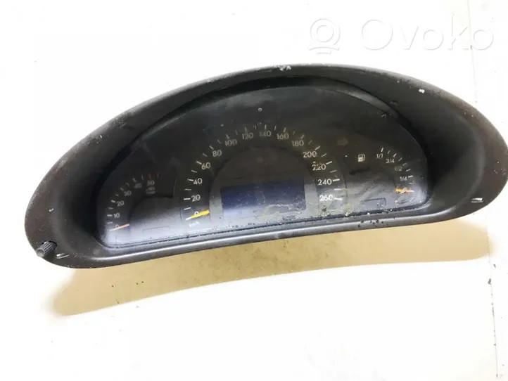 Mercedes-Benz C W203 Geschwindigkeitsmesser Cockpit a2035401311