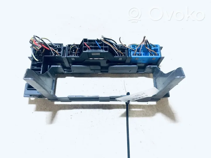 Opel Vectra B Interruptor de la calefacción de la luna/parabrisas 90568278