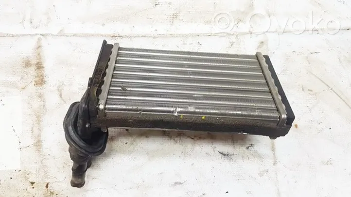 Volkswagen PASSAT B5 Radiateur de chauffage 8d1819031b