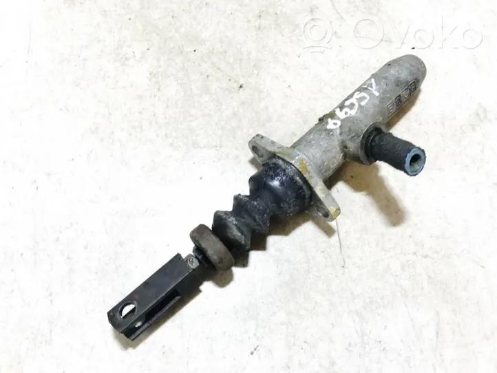 Audi 100 200 5000 C3 Główny cylinder sprzęgła 443721401a