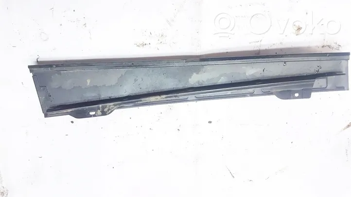 Volkswagen Touran I Rear door glass trim molding 