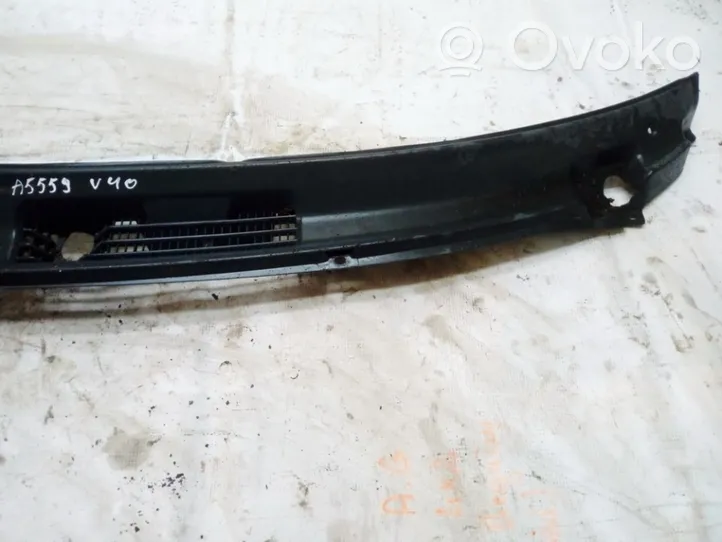 Volvo S40, V40 Wiper trim 