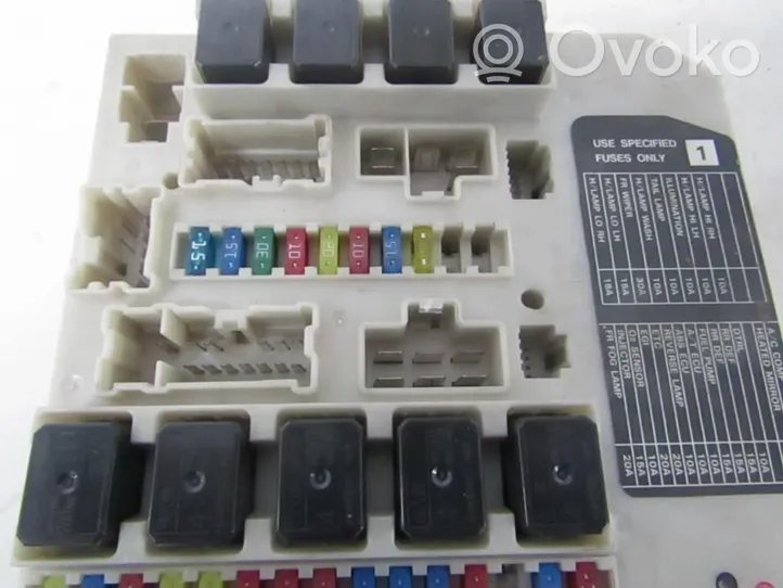 Nissan Navara D40 Fuse box set 284B7EB310