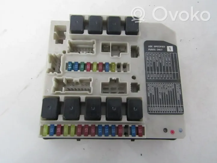 Nissan Navara D40 Fuse box set 284B7EB310