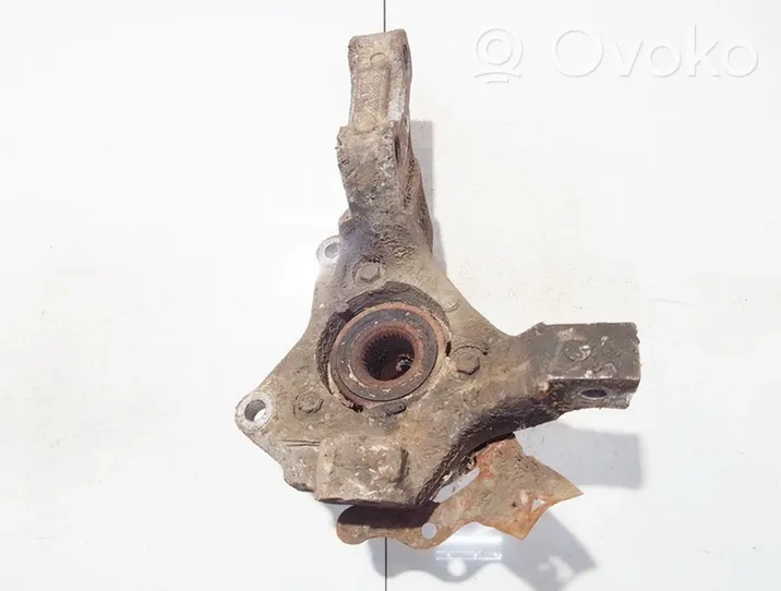 Opel Sintra Cubo de rueda delantera 