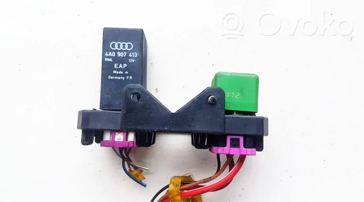 Audi 100 S4 C4 Boîte à fusibles 4A0937503