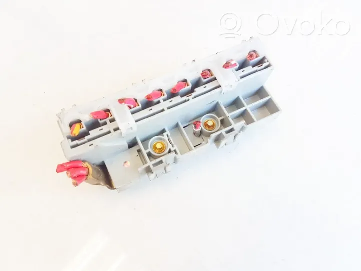 Volvo S70  V70  V70 XC Fuse box set 9128576