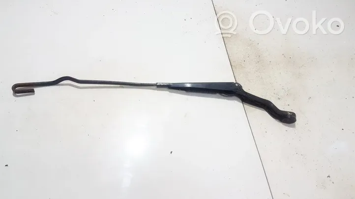 Volvo S40, V40 Front wiper blade arm 