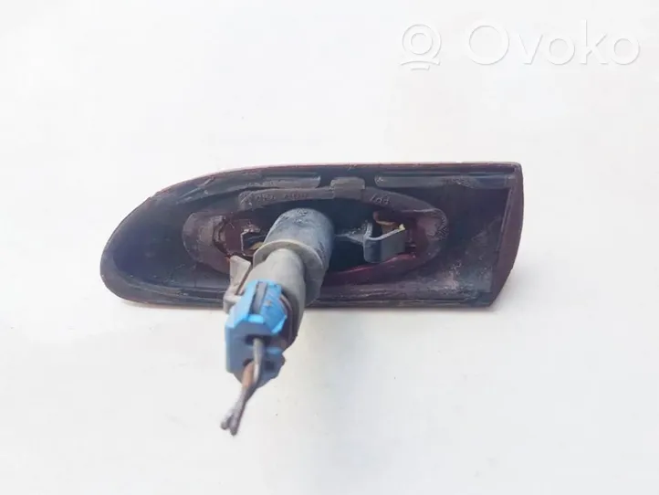 Opel Vectra B Indicatore di direzione del parafango anteriore 90505713