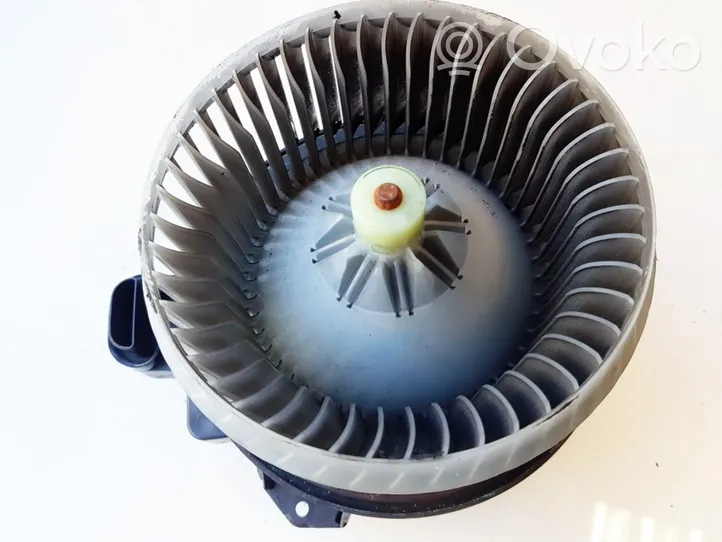 Toyota Avensis T270 Mazā radiatora ventilators AV2727008073