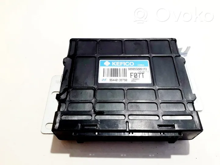 Hyundai Trajet Module de contrôle de boîte de vitesses ECU 9090930081a3