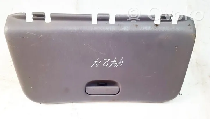 Volkswagen Golf IV Glove box 4678302