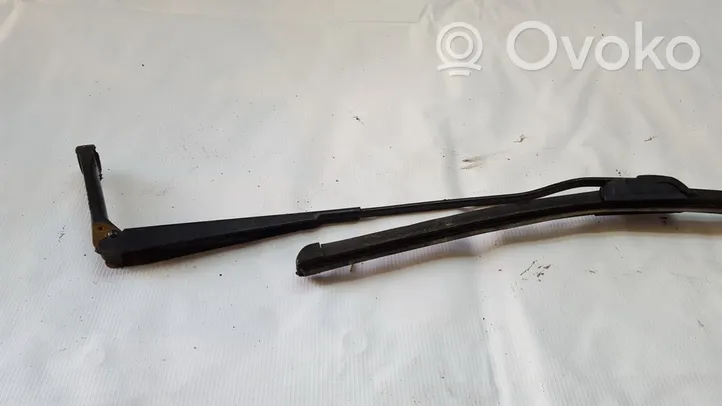 Volkswagen PASSAT B5 Front wiper blade arm 3b1955409