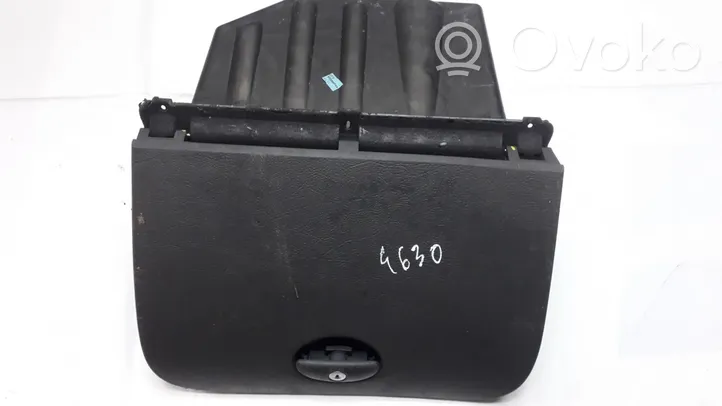 Citroen C5 Glove box 9632612977