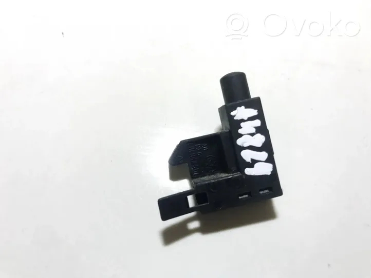 Audi A3 S3 8L Sensor 1j0947561