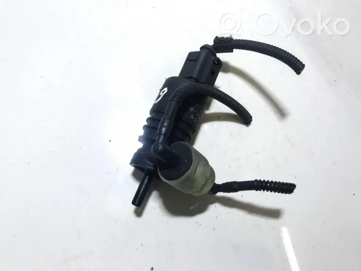 Audi A3 S3 8L Windscreen/windshield washer pump 