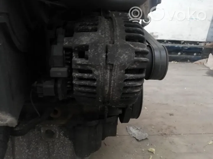 Opel Zafira B Alternator 