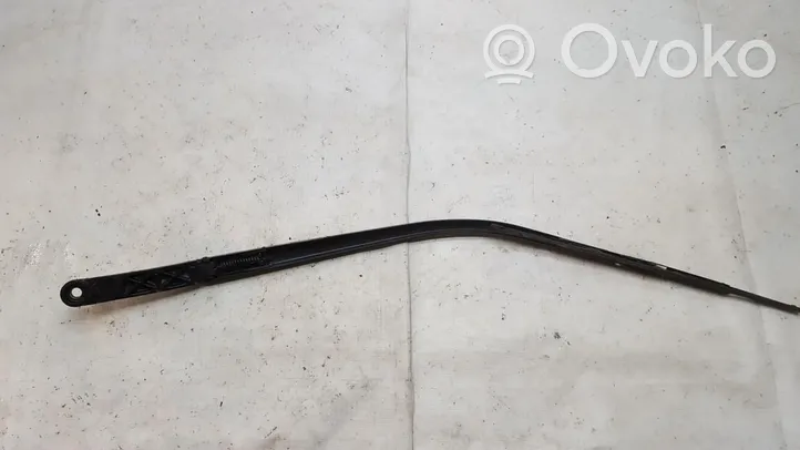 Honda CR-V Front wiper blade arm 