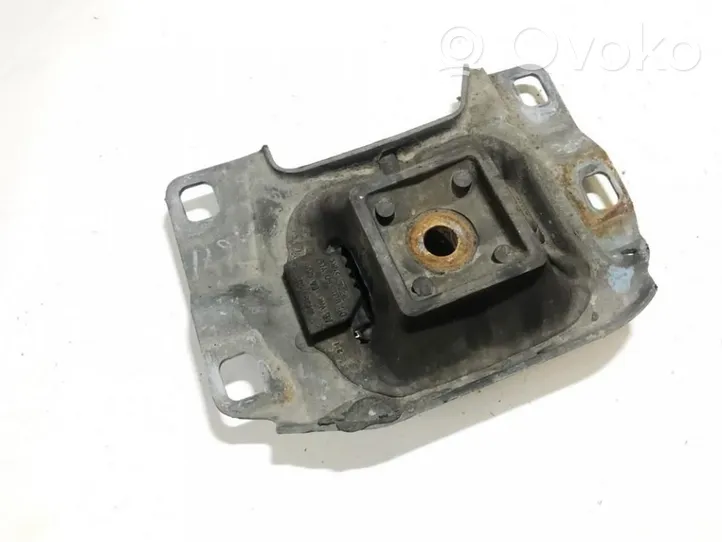 Ford Focus Wspornik / Mocowanie silnika 3m517m121