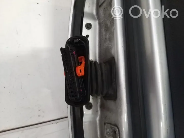 Volkswagen Golf V Elektryczny podnośnik szyby drzwi bocznych / przesuwnych 